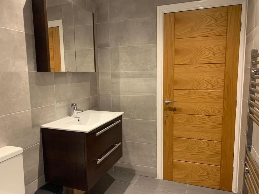 Fantastic Large 2 X Bedroom Flat, Free Parking Sale Esterno foto