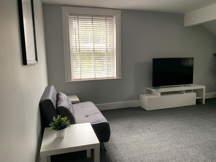 Fantastic Large 2 X Bedroom Flat, Free Parking Sale Esterno foto